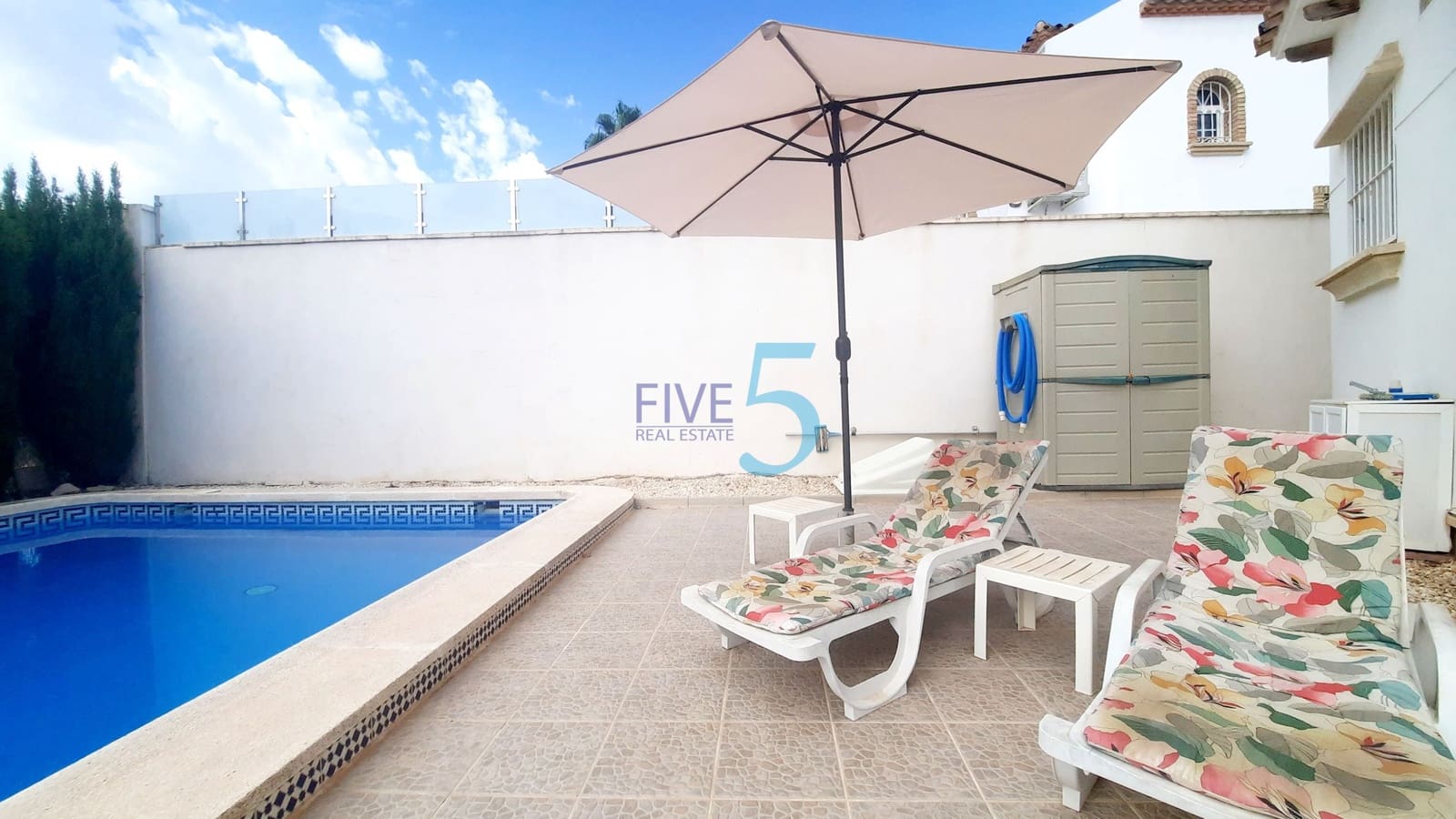 3 slaapkamer Villa te koop in Villamartin met zwembad garage - € 495.000 (Ref: 10027553)