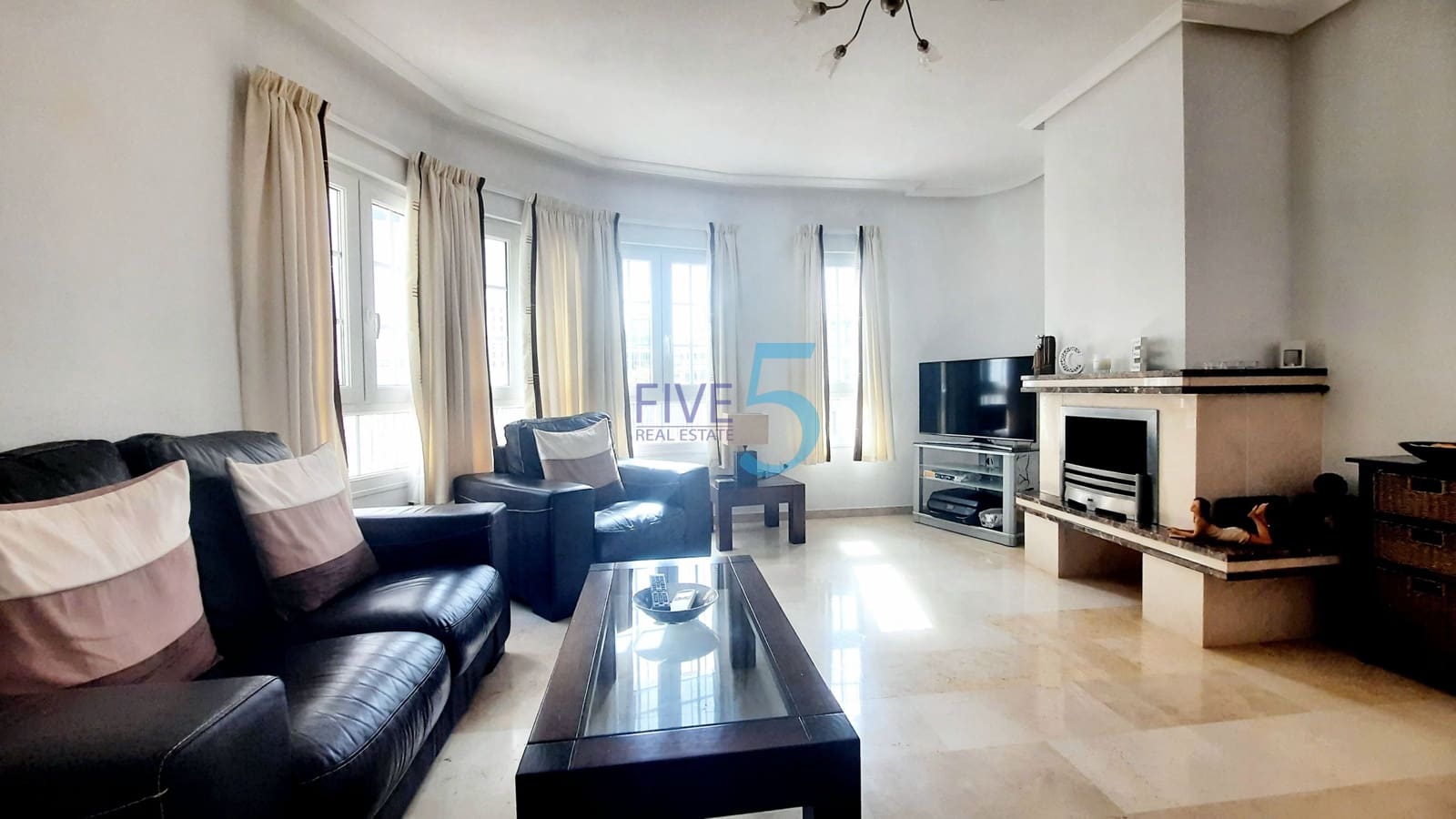 3 slaapkamer Villa te koop in Villamartin met zwembad garage - € 495.000 (Ref: 10027553)