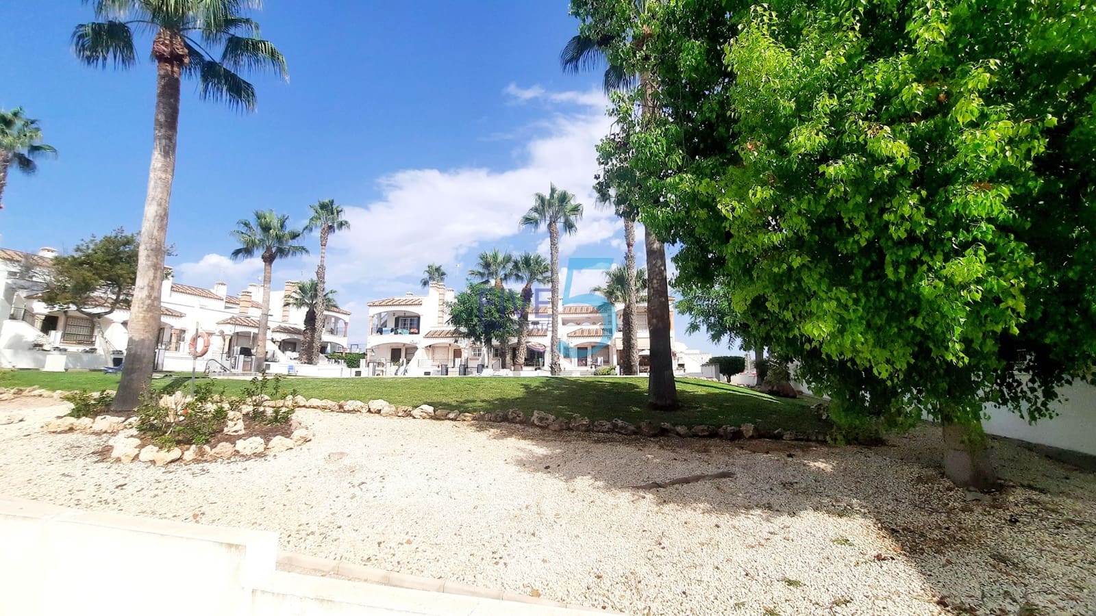 3 slaapkamer Villa te koop in Villamartin met zwembad garage - € 495.000 (Ref: 10027553)