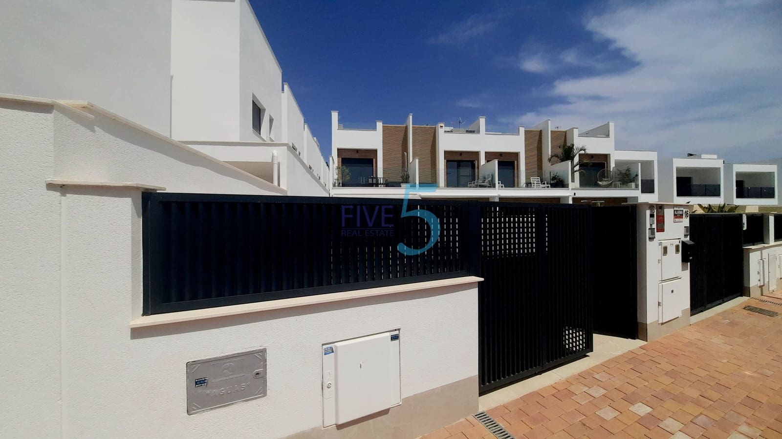 3 bedroom Villa for sale in San Pedro del Pinatar with pool - € 375,000 (Ref: 10029506)