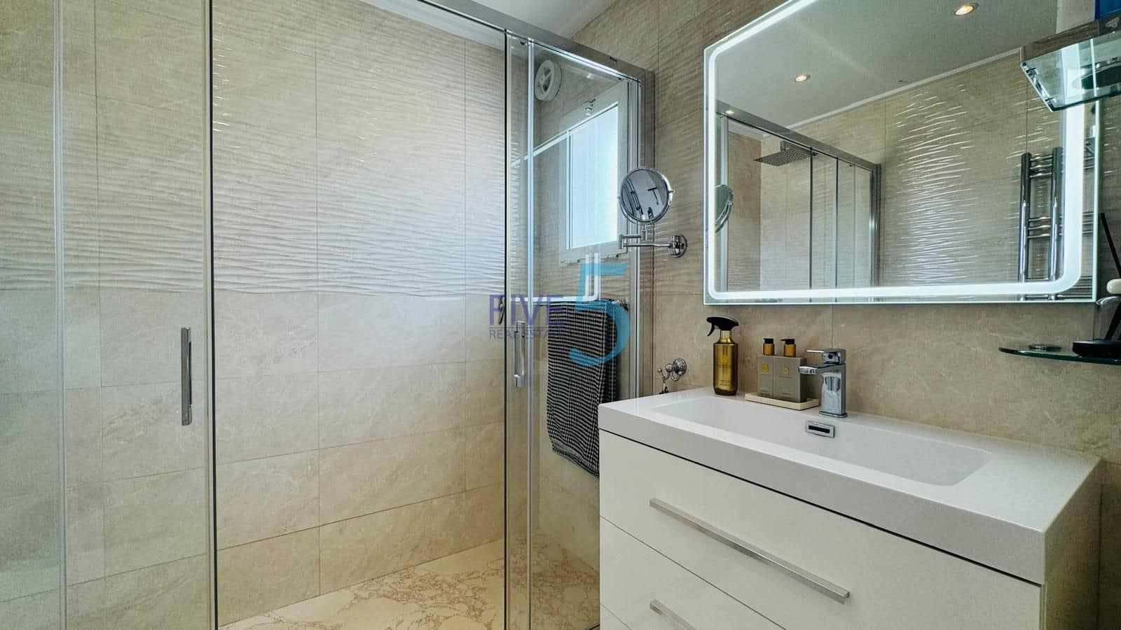 2 slaapkamer Huis te koop in Torrevieja met zwembad garage - € 599.000 (Ref: 10029787)