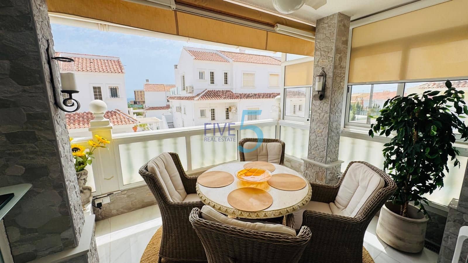 2 slaapkamer Huis te koop in Torrevieja met zwembad garage - € 599.000 (Ref: 10029787)