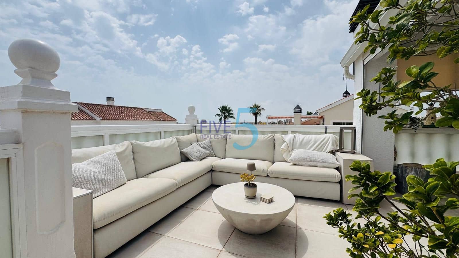 2 slaapkamer Huis te koop in Torrevieja met zwembad garage - € 599.000 (Ref: 10029787)