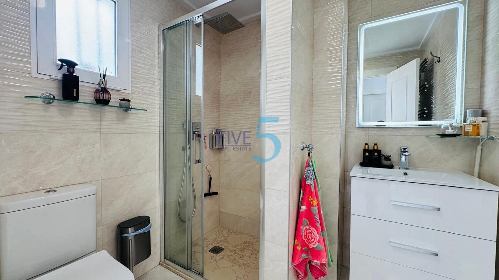 2 slaapkamer Huis te koop in Torrevieja met zwembad garage - € 599.000 (Ref: 10029787)