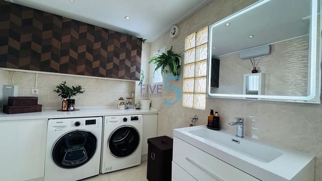 2 slaapkamer Huis te koop in Torrevieja met zwembad garage - € 599.000 (Ref: 10029787)