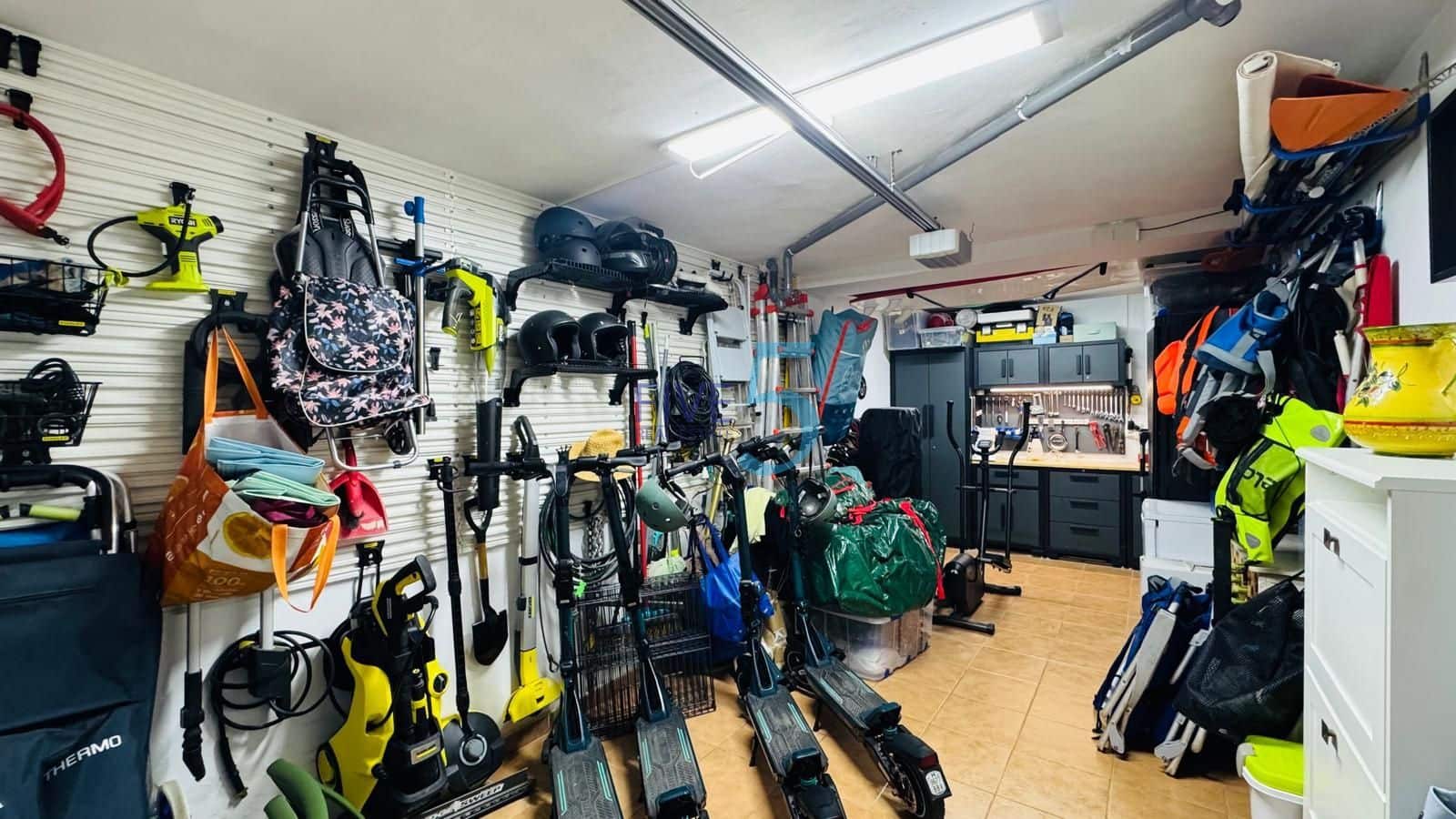 2 slaapkamer Huis te koop in Torrevieja met zwembad garage - € 599.000 (Ref: 10029787)