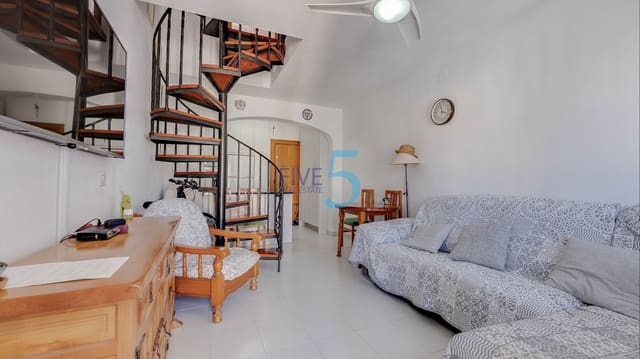 Casa de 2 habitaciones en Torrevieja en venta - 109.000 € (Ref: 10031203)