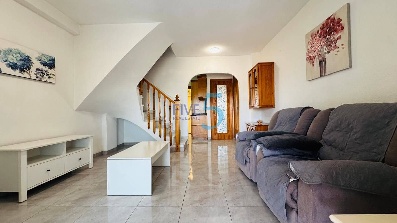 2 quarto Casa em Banda para venda em Torrevieja com piscina - 155 000 € (Ref: 10031353)