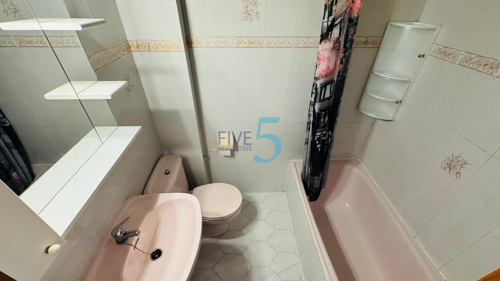 2 quarto Casa em Banda para venda em Torrevieja com piscina - 155 000 € (Ref: 10031353)