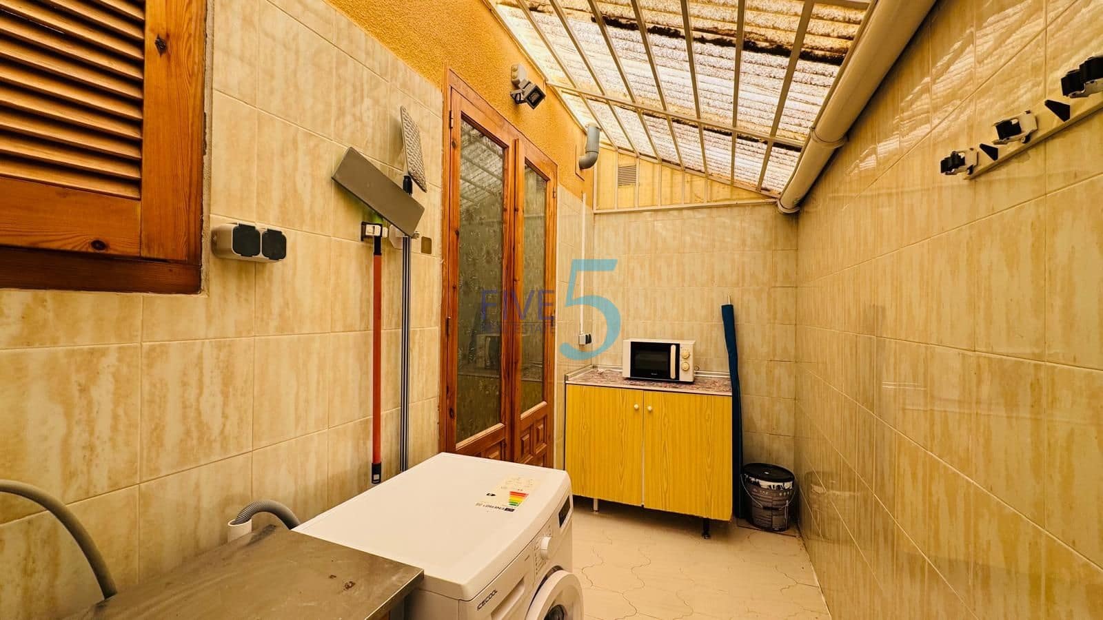 2 quarto Casa em Banda para venda em Torrevieja com piscina - 155 000 € (Ref: 10031353)