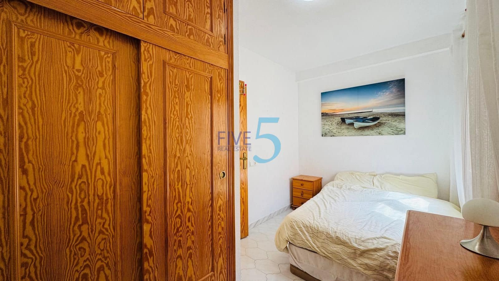 2 quarto Casa em Banda para venda em Torrevieja com piscina - 155 000 € (Ref: 10031353)