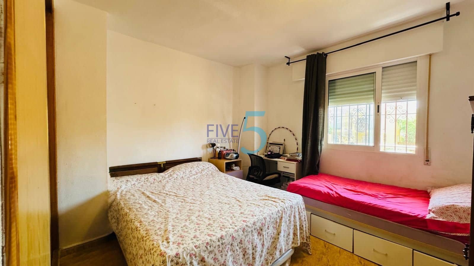 2 Zimmer Apartment zu verkaufen in Playa Flamenca mit Pool - 140.000 € (Ref: 10031354)