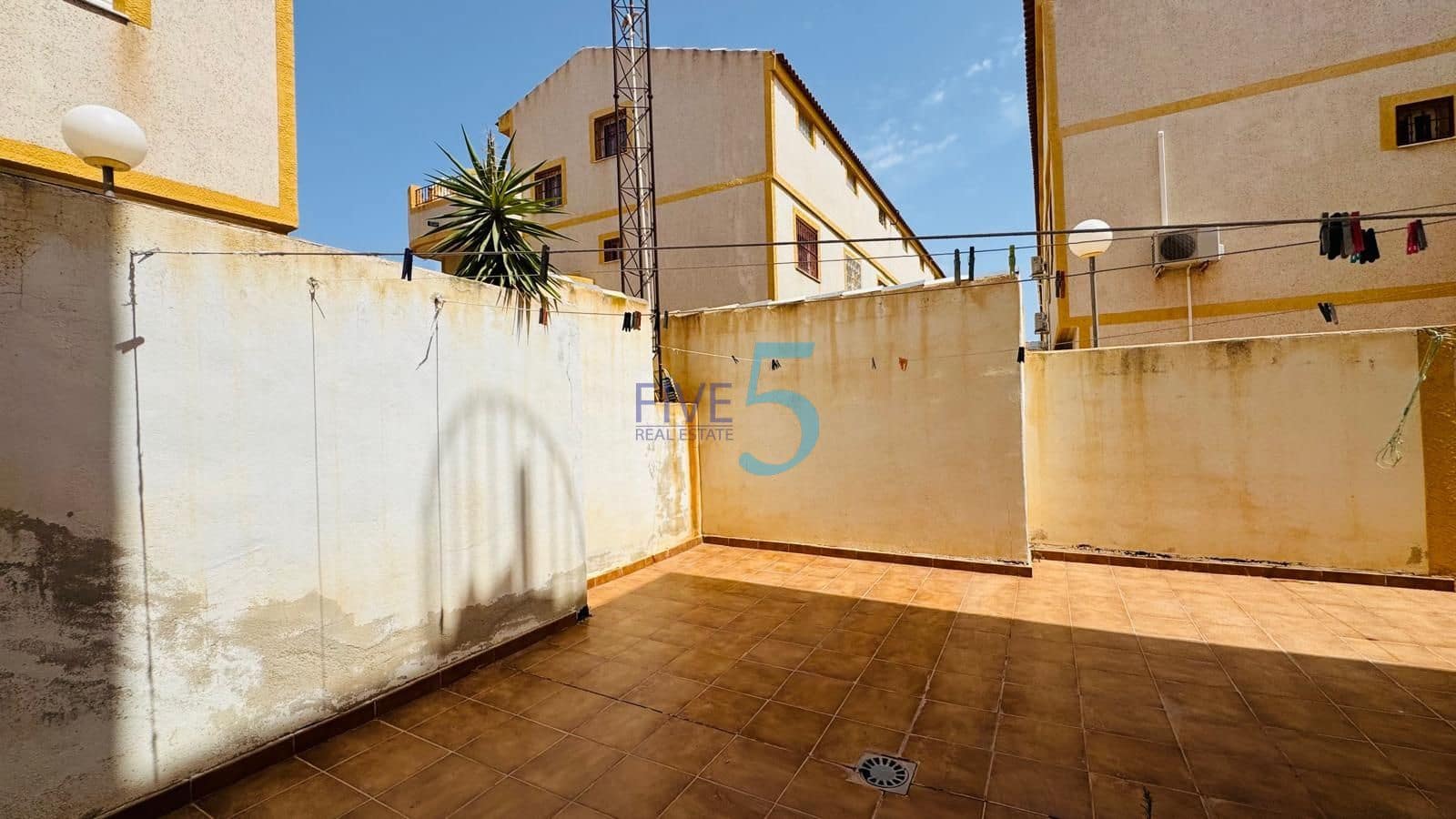 2 Zimmer Apartment zu verkaufen in Playa Flamenca mit Pool - 140.000 € (Ref: 10031354)