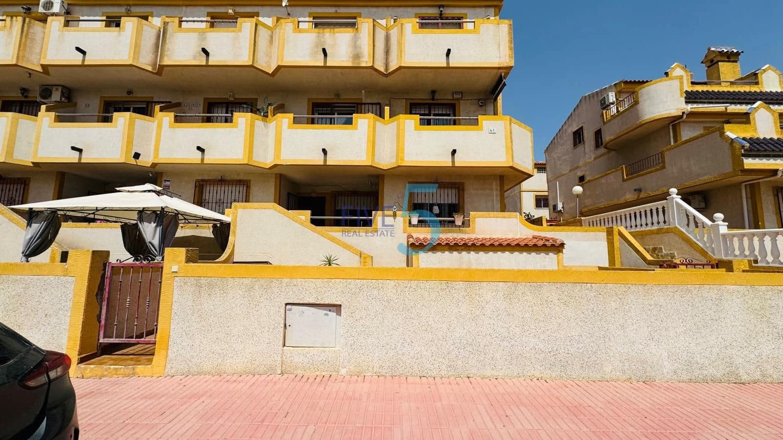 2 Zimmer Apartment zu verkaufen in Playa Flamenca mit Pool - 140.000 € (Ref: 10031354)