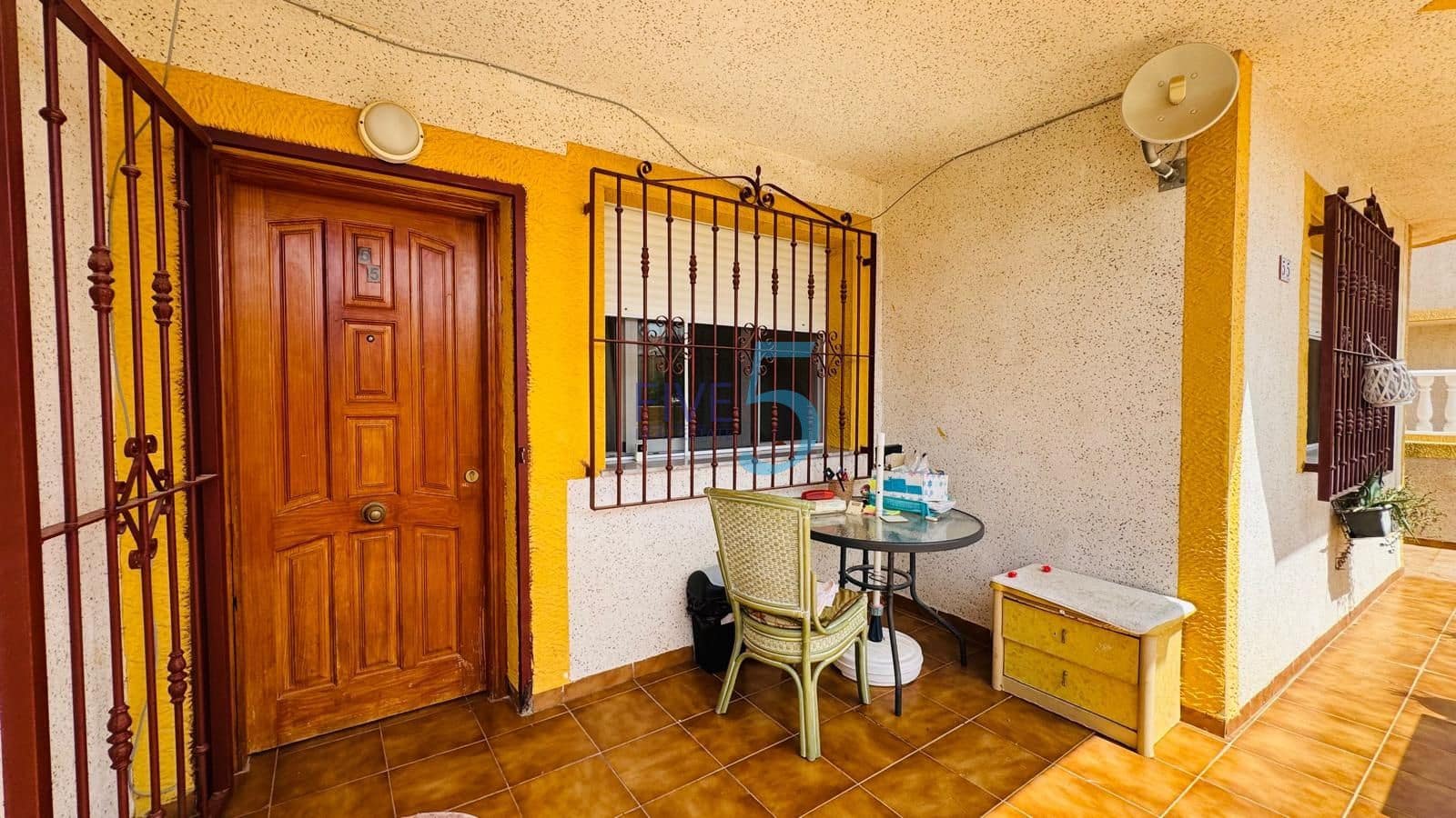 2 Zimmer Apartment zu verkaufen in Playa Flamenca mit Pool - 140.000 € (Ref: 10031354)