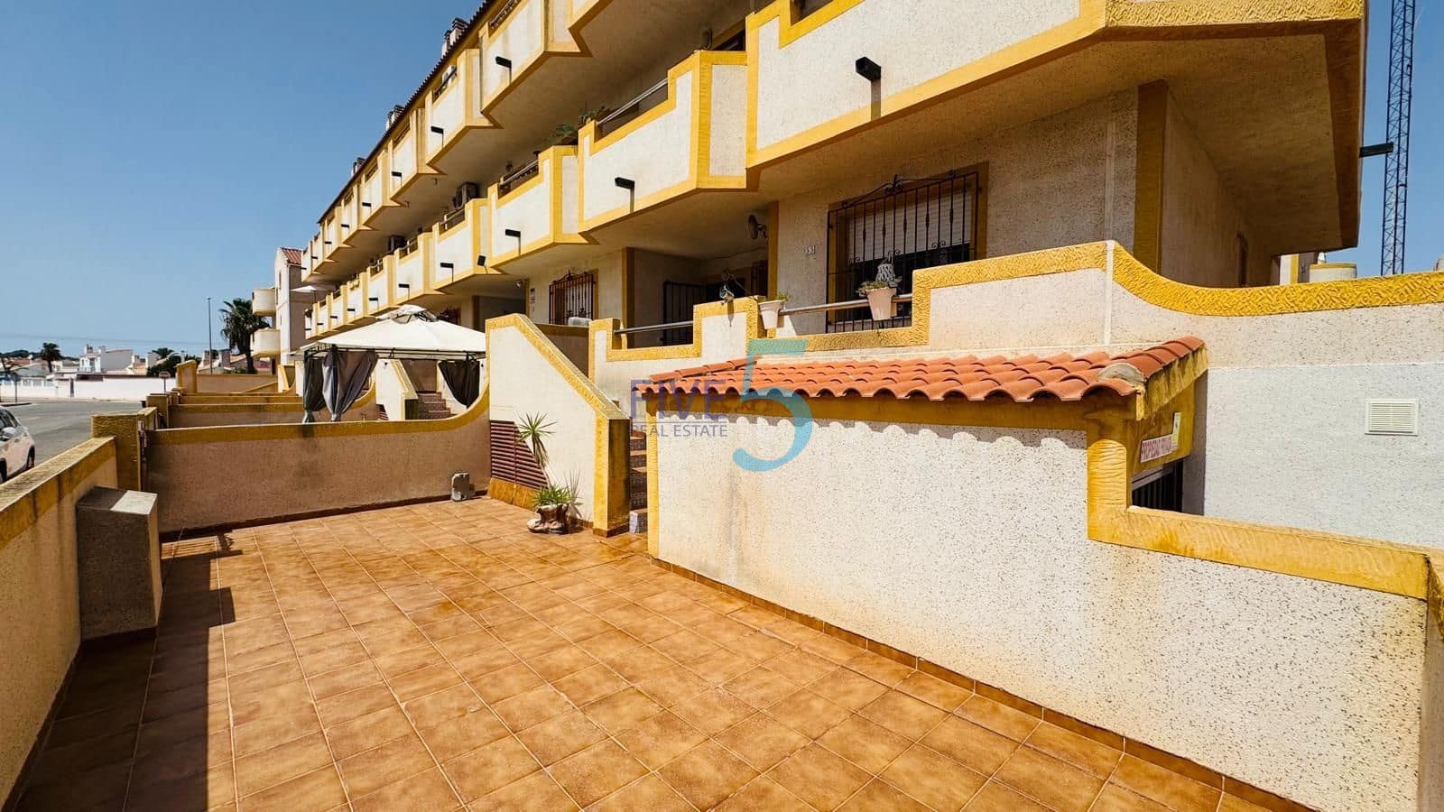 2 Zimmer Apartment zu verkaufen in Playa Flamenca mit Pool - 140.000 € (Ref: 10031354)