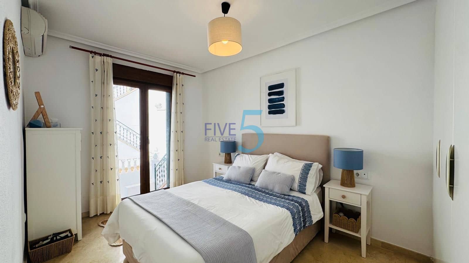 2 quarto Casa em Banda para venda em Villamartin com piscina garagem - 230 000 € (Ref: 10031355)