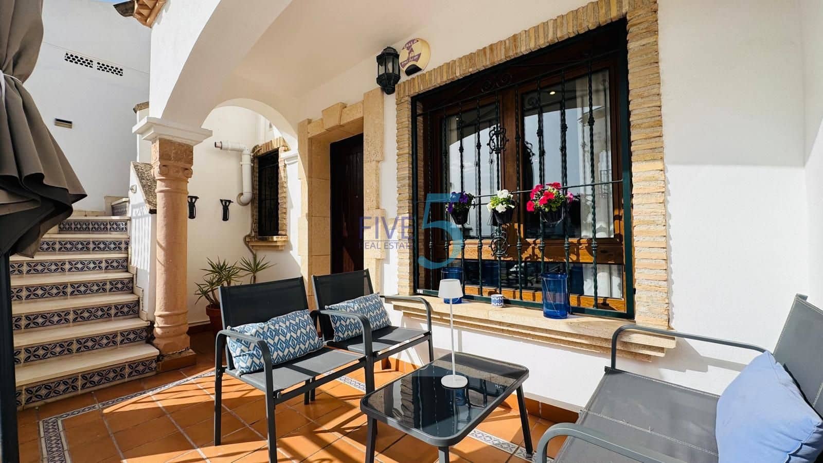 2 quarto Casa em Banda para venda em Villamartin com piscina garagem - 230 000 € (Ref: 10031355)
