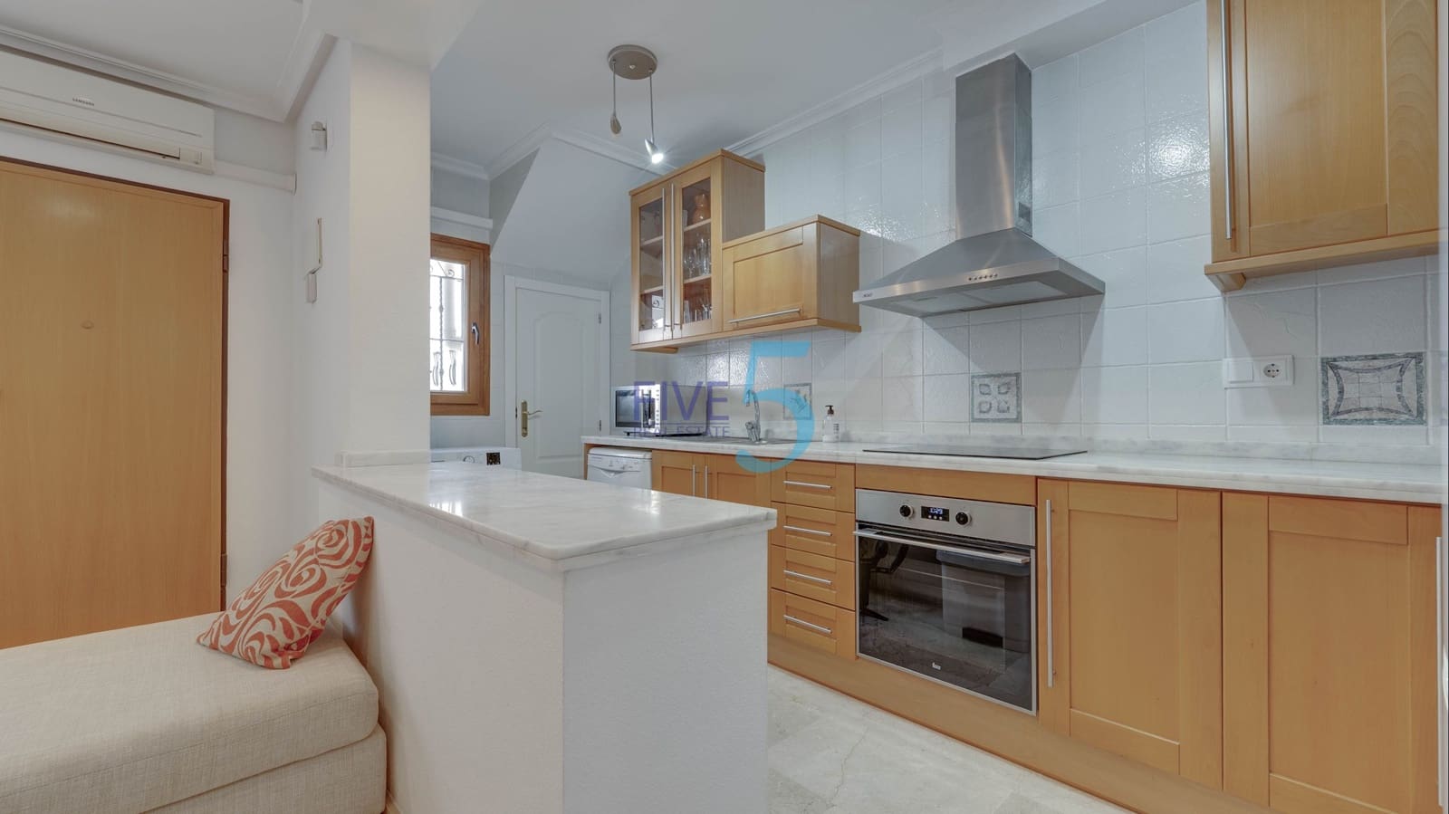 2 soverom Hus til salgs i Villamartin med svømmebasseng garasje - € 230 000 (Ref: 10031355)