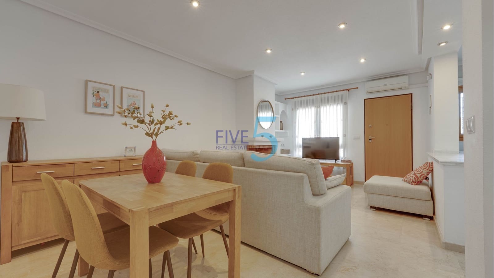 2 soverom Hus til salgs i Villamartin med svømmebasseng garasje - € 230 000 (Ref: 10031355)