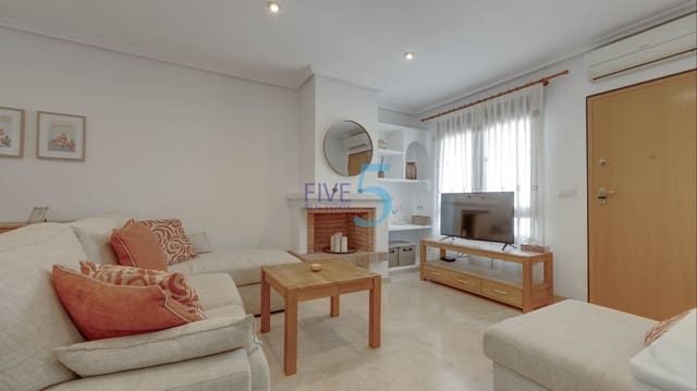 2 soverom Hus til salgs i Villamartin, Orihuela med svømmebasseng garasje - € 230 000 (Ref: 10031355)