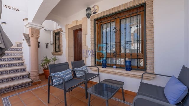 2 soverom Hus til salgs i Villamartin, Orihuela med svømmebasseng garasje - € 230 000 (Ref: 10031355)
