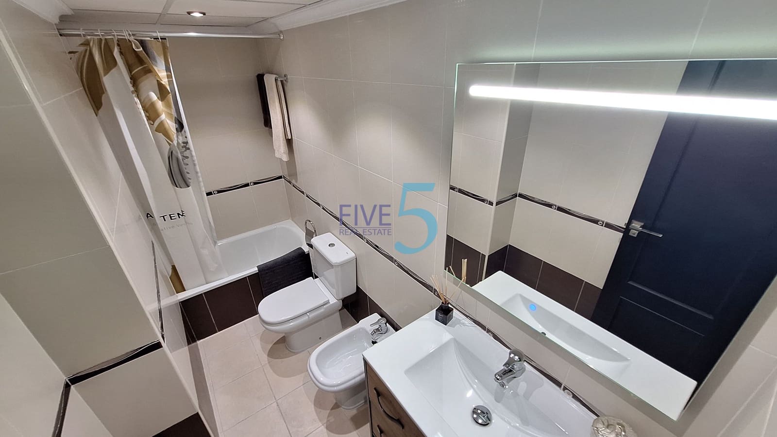 3 sovrum Lägenhet till salu i Torrevieja - 228 000 € (Ref: 10032437)