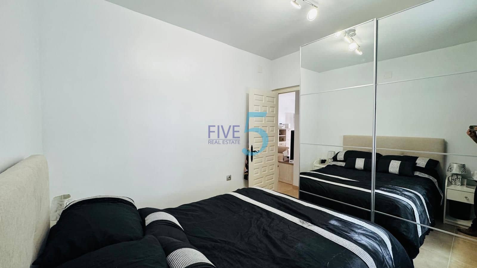 2 sypialnia Willa na sprzedaż w Villamartin z garażem - 299 900 € (Ref: 10033348)