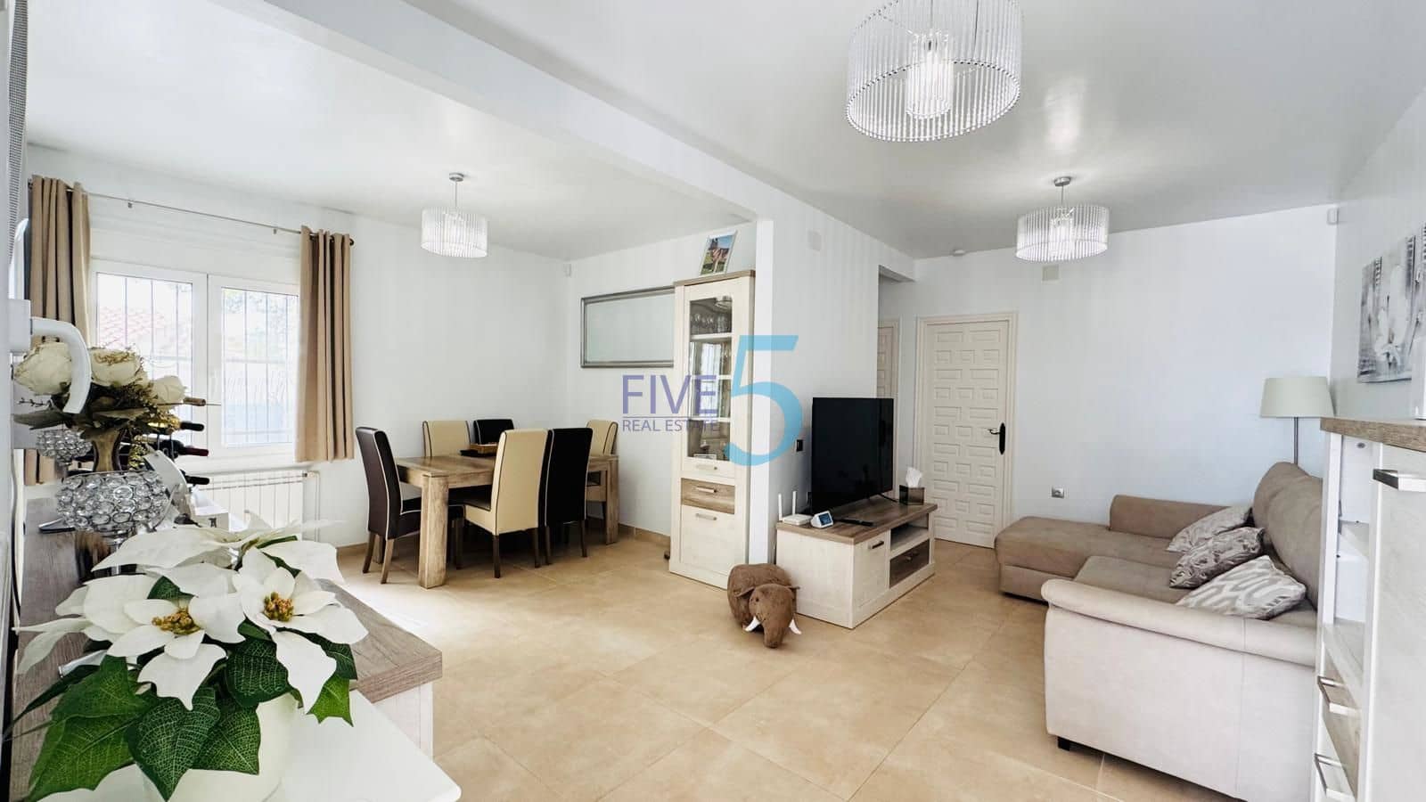 2 sypialnia Willa na sprzedaż w Villamartin z garażem - 299 900 € (Ref: 10033348)