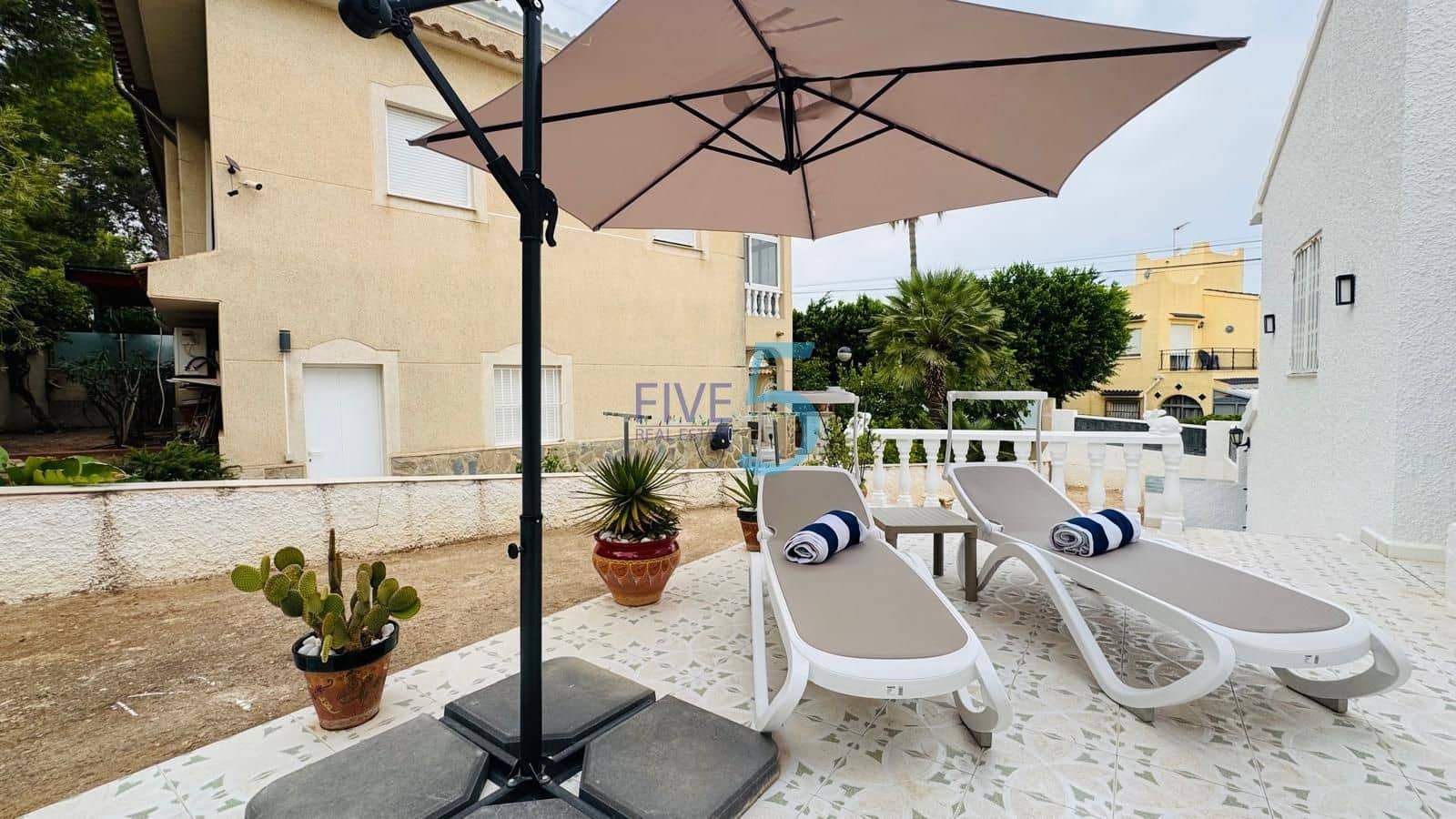 2 sypialnia Willa na sprzedaż w Villamartin z garażem - 299 900 € (Ref: 10033348)
