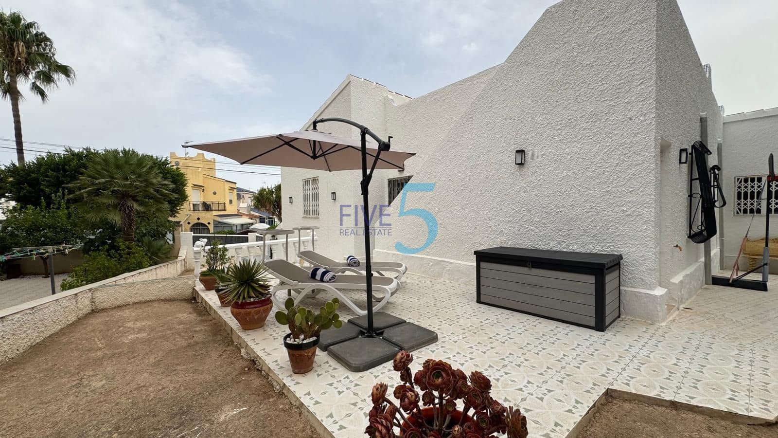 2 sypialnia Willa na sprzedaż w Villamartin z garażem - 299 900 € (Ref: 10033348)