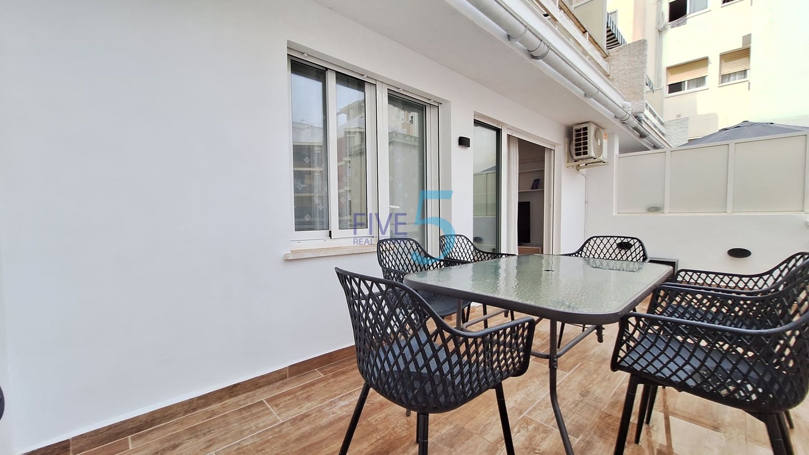 2 sovrum Lägenhet till salu i Torrevieja - 230 000 € (Ref: 10034249)