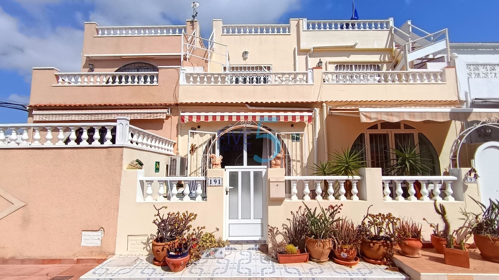 2 slaapkamer Huis te koop in Torrevieja - € 145.000 (Ref: 10034431)