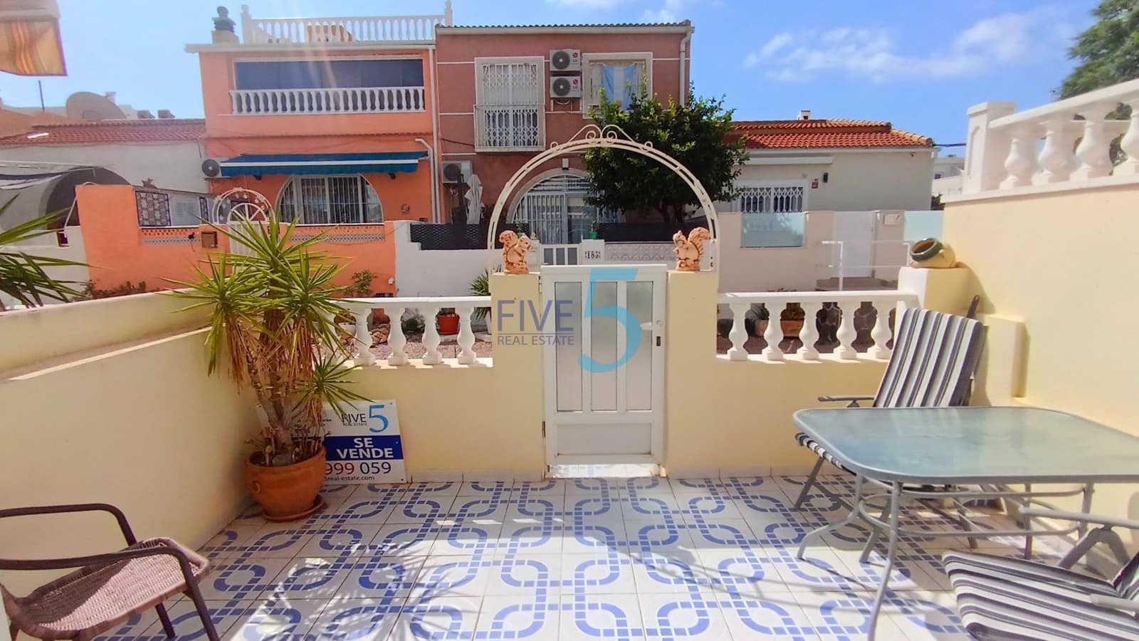 2 slaapkamer Huis te koop in Torrevieja - € 145.000 (Ref: 10034431)