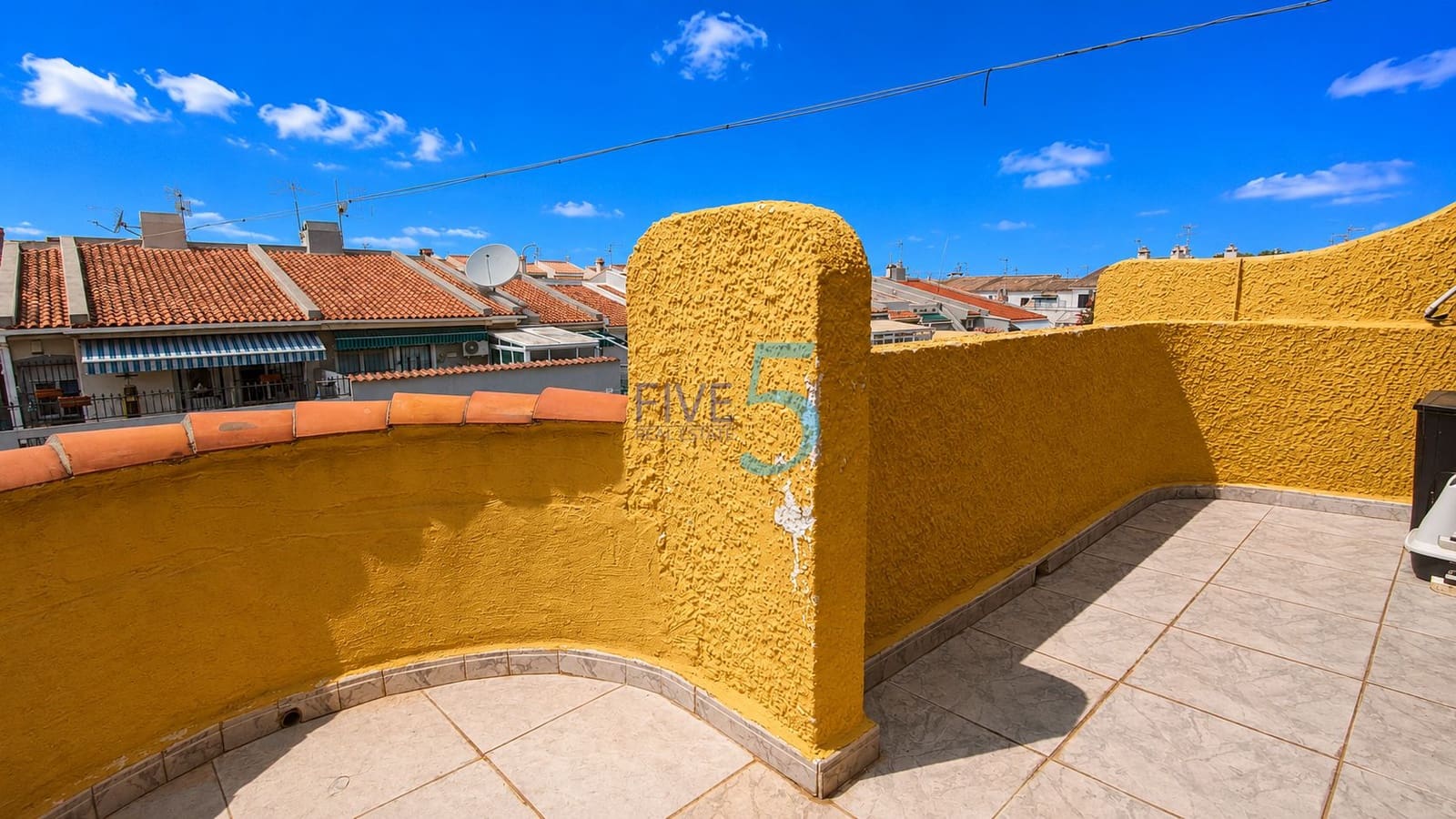 3 bedroom Townhouse for sale in Torrevieja - € 175,000 (Ref: 10034559)