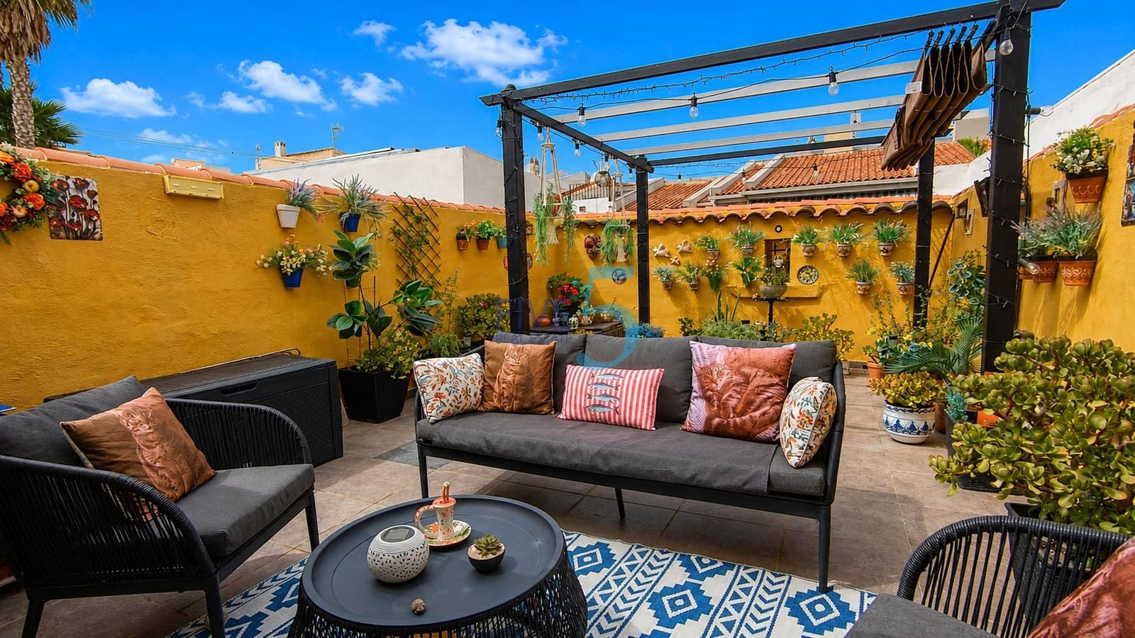 3 bedroom Townhouse for sale in Torrevieja - € 175,000 (Ref: 10034559)