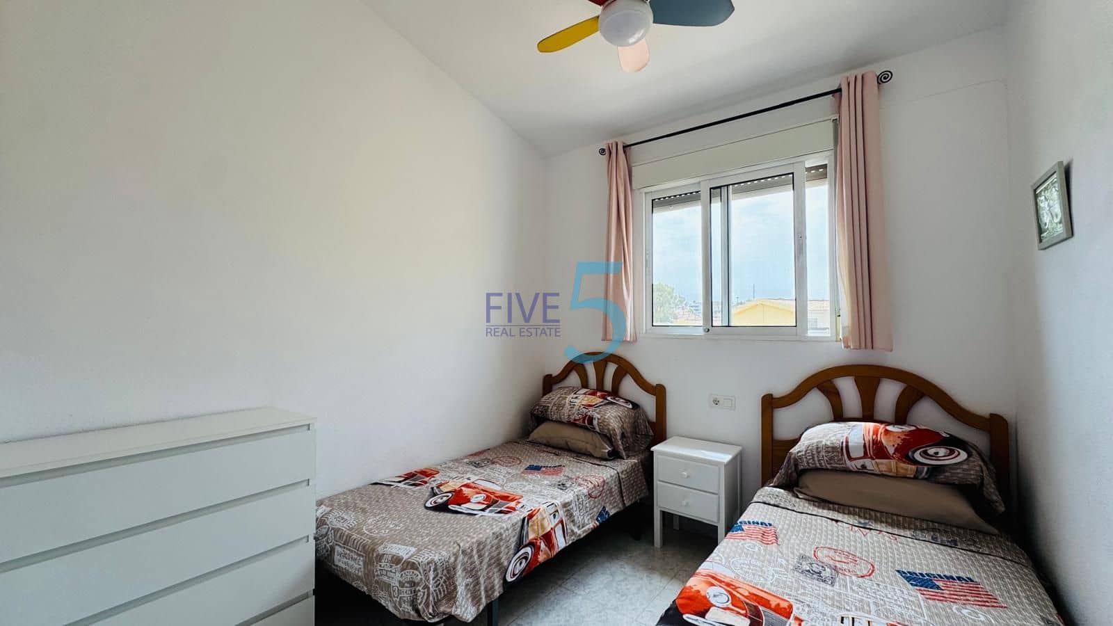 2 soveværelse Lejlighed til salg i Villamartin med swimmingpool - € 135.000 (Ref: 10034776)