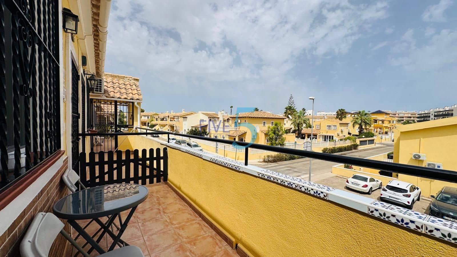 2 soveværelse Lejlighed til salg i Villamartin med swimmingpool - € 135.000 (Ref: 10034776)