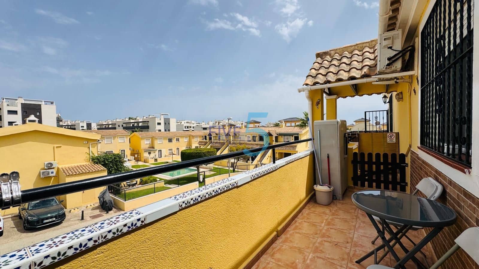 2 soveværelse Lejlighed til salg i Villamartin med swimmingpool - € 135.000 (Ref: 10034776)