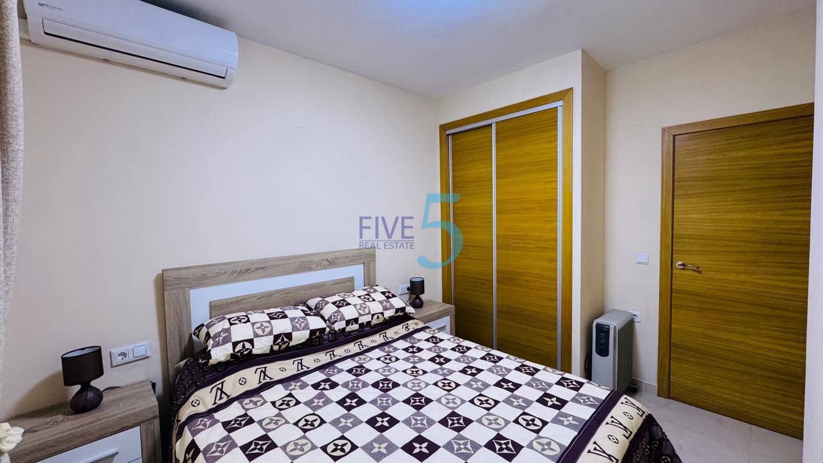 3 bedroom Apartment for sale in Torrevieja - € 245,000 (Ref: 10036013)