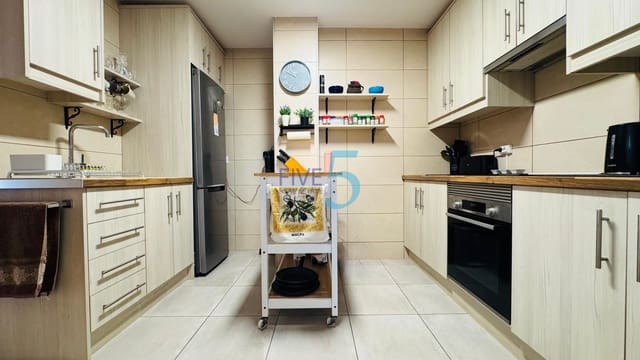 3 bedroom Apartment for sale in Torrevieja - € 245,000 (Ref: 10036013)