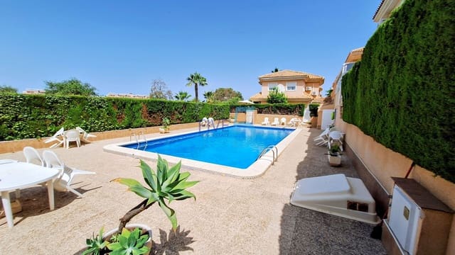 3 bedroom Villa for sale in Punta Prima, Torrevieja with pool garage - € 305,000 (Ref: 10036015)