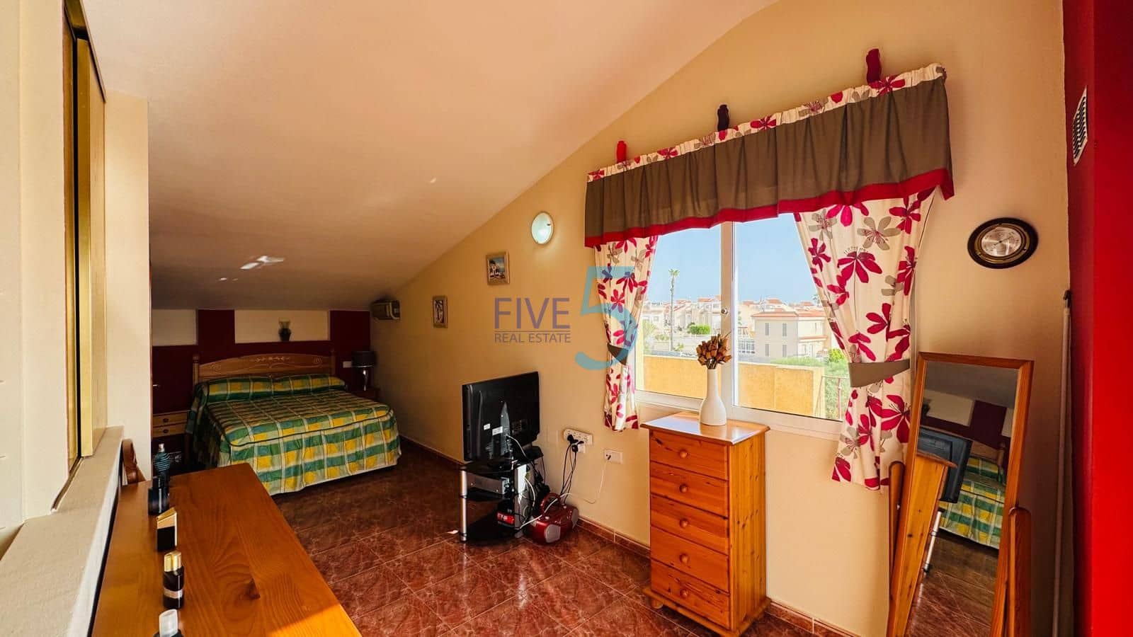 3 Zimmer Haus zu verkaufen in Playa Flamenca mit Pool Garage - 245.000 € (Ref: 10036226)