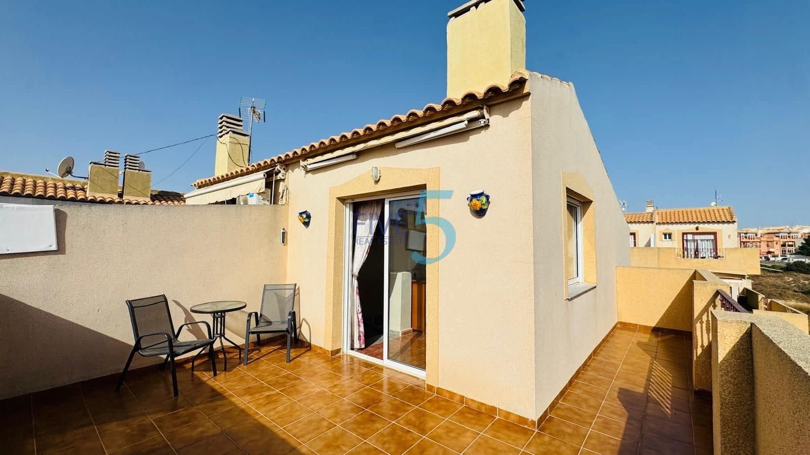 3 Zimmer Haus zu verkaufen in Playa Flamenca mit Pool Garage - 245.000 € (Ref: 10036226)