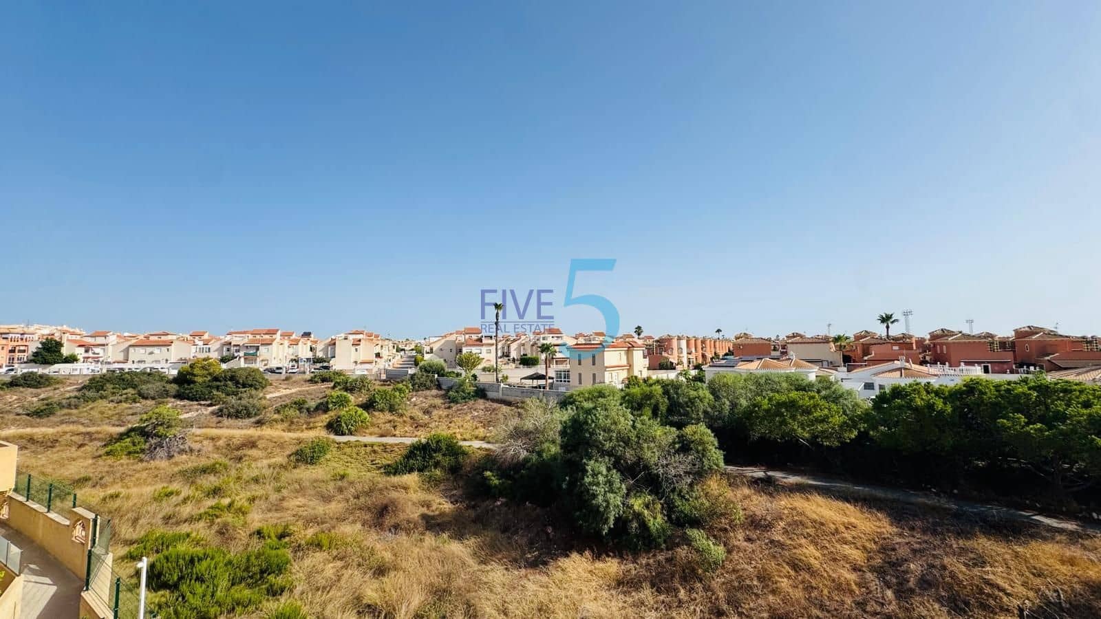3 Zimmer Haus zu verkaufen in Playa Flamenca mit Pool Garage - 245.000 € (Ref: 10036226)