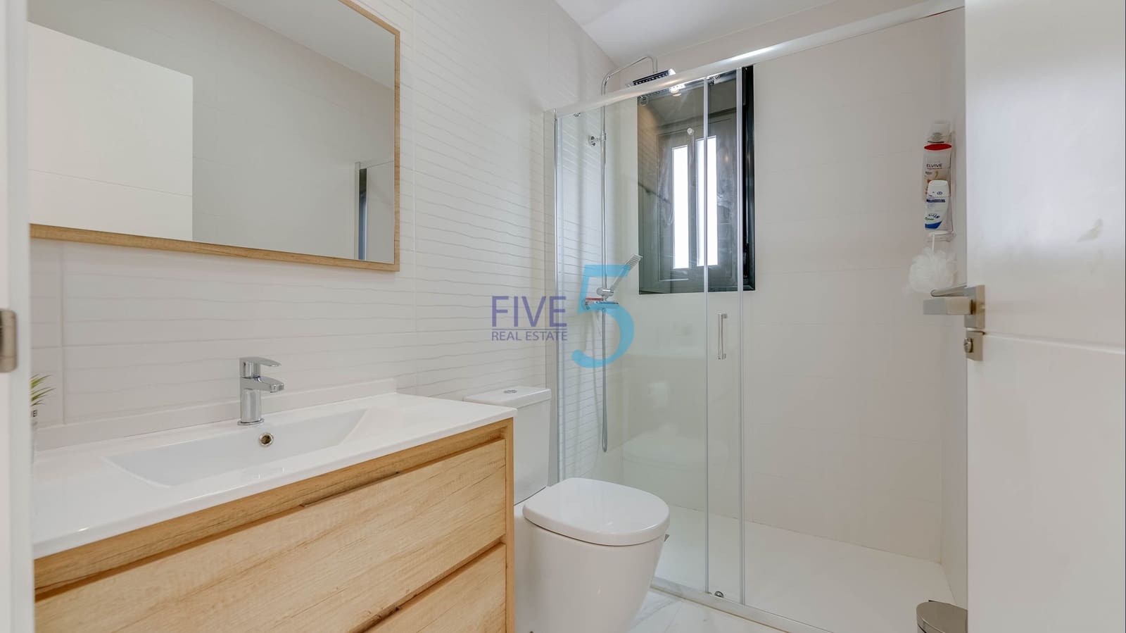 2 sypialnia Willa na sprzedaż w Roda z basenem garażem - 299 000 € (Ref: 10039424)
