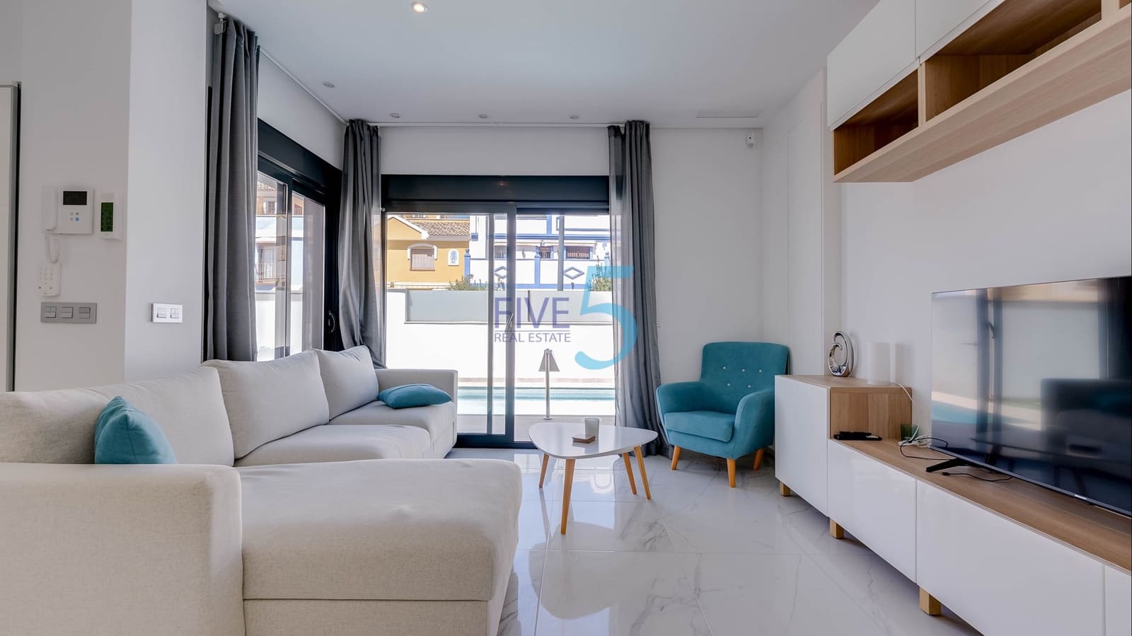 2 sypialnia Willa na sprzedaż w Roda z basenem garażem - 299 000 € (Ref: 10039424)