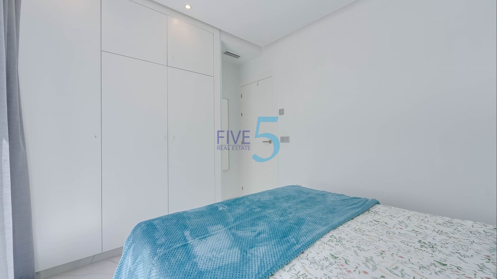 2 sypialnia Willa na sprzedaż w Roda z basenem garażem - 299 000 € (Ref: 10039424)