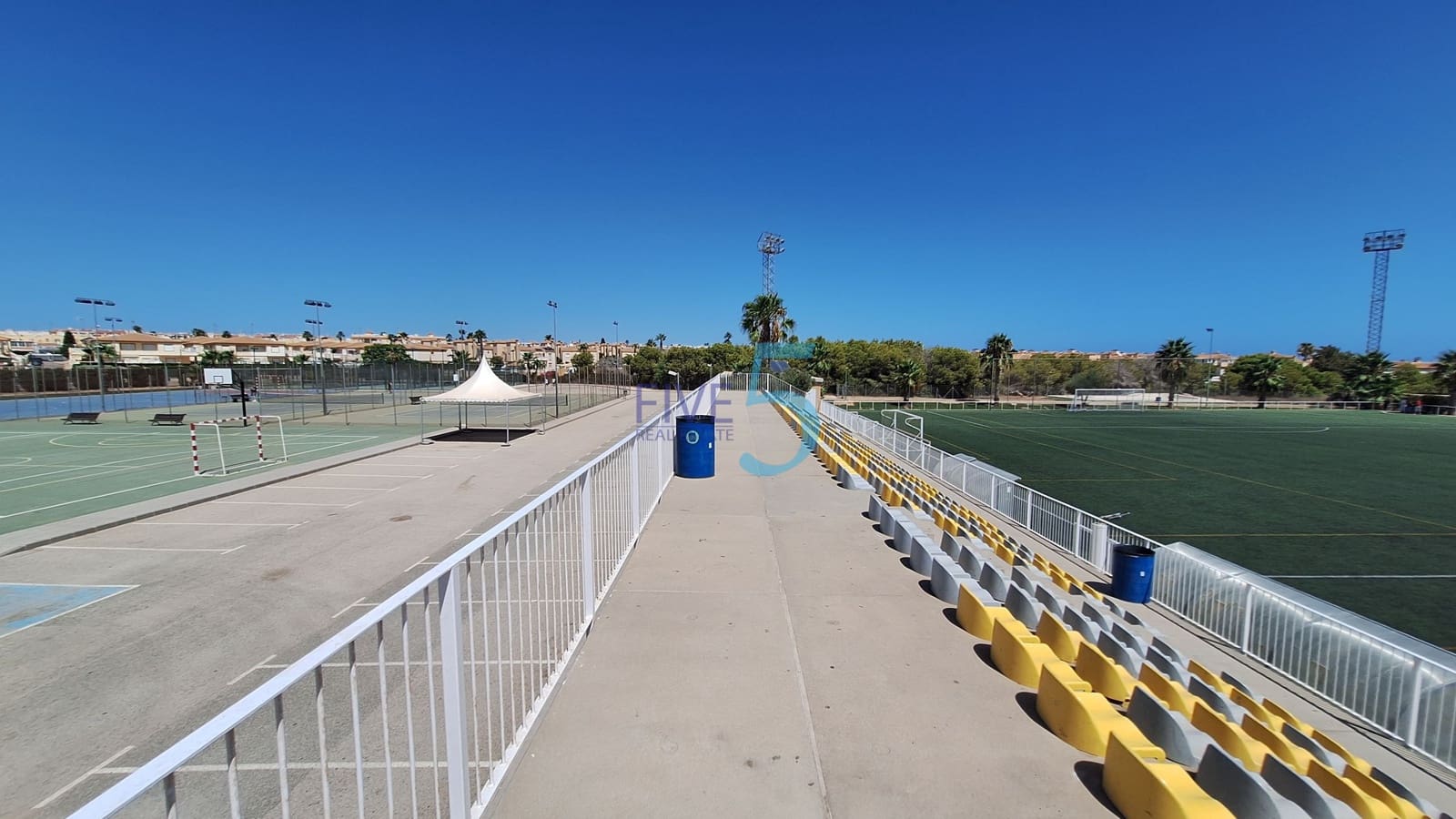 2 chambre Appartement à vendre à Playa Flamenca avec piscine garage - 129 500 € (Ref: 10041550)