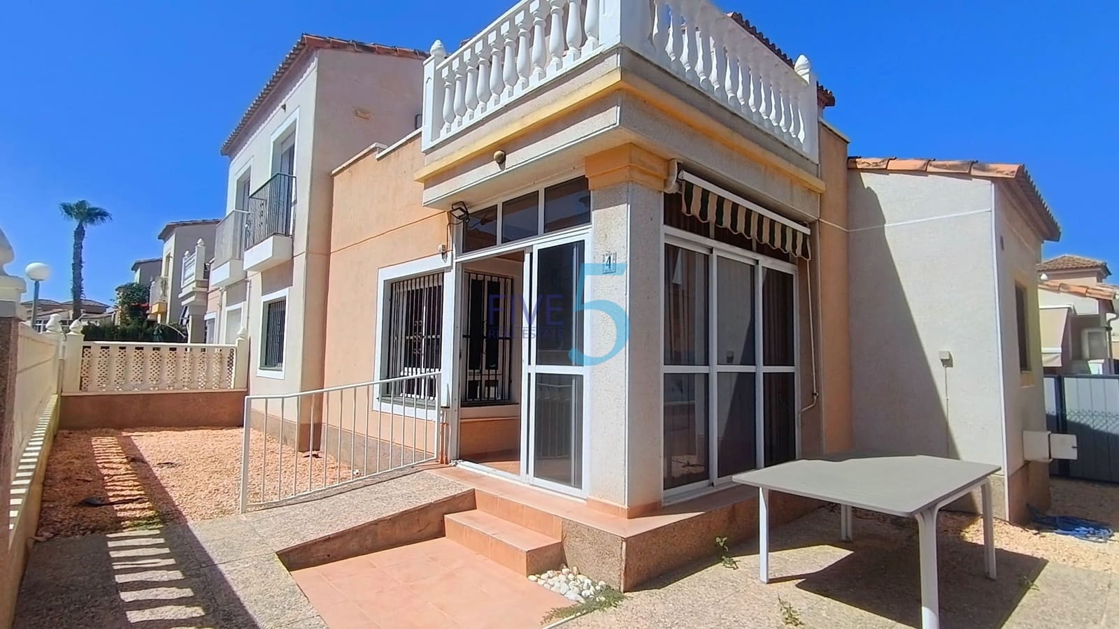 3 sypialnia Willa na sprzedaż w Algorfa z basenem - 215 000 € (Ref: 10042152)